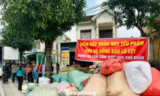  Hà Tĩnh nghĩa tình hướng về đồng bào vùng lũ