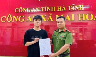 Vừa tốt nghiệp Đại học, nhiều thanh niên viết đơn tình nguyện nhập ngũ