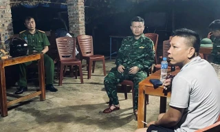 Chìm bè do dông lốc, 4 ngư dân may mắn được cứu sống