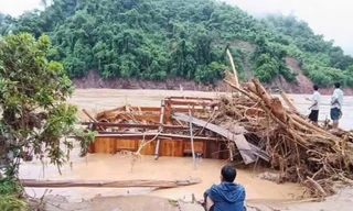 Mưa lũ ‘cuốn bay’ gần 760 tỷ đồng ở xã biên giới Nghệ An
