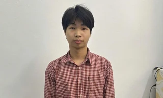 Đăng bán mô hình hoạt hình rồi giao cho khách cục gạch