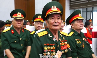 Trong dòng chảy ký ức hào hùng vẫn không ngừng nhớ thương đồng đội