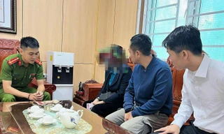 Cụ bà được ‘giải cứu’ kịp thời khi mang 5 sổ tiết kiệm tiền tỷ chuyển cho kẻ lừa đảo