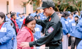Tuổi trẻ Trung đoàn CSCĐ Bắc Trung Bộ ‘sưởi ấm mùa Đông’ ở vùng cao xứ Nghệ