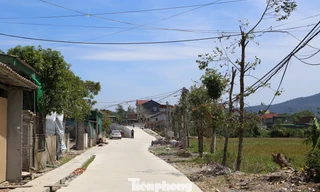 Đường dẫn lên cầu thi công uốn lượn gây tranh cãi?