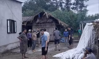 Vừa xem điện thoại vừa sạc, nam thanh niên bị sét đánh tử vong