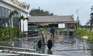 Nghệ An, Hà Tĩnh thiệt hại nặng nề sau bão số 5