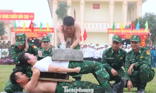 Thót tim với màn nằm trên mảnh chai, bàn chông phá đá của người lính biên phòng