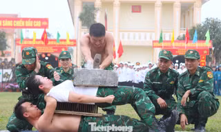 Thót tim với màn nằm trên mảnh chai, bàn chông phá đá của người lính biên phòng