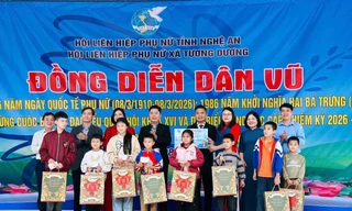 Doanh nghiệp Nghệ An nhận đỡ đầu 9 trẻ mồ côi vùng cao Tương Dương