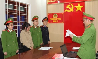 Khởi tố chủ cơ sở sản xuất 60.000 lít giấm giả bằng axit công nghiệp tại Nghệ An