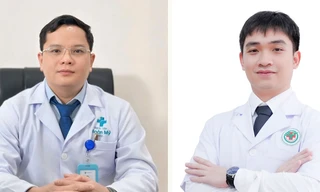 Khen thưởng hai bác sĩ cứu người đột quỵ trên sân bóng chuyền