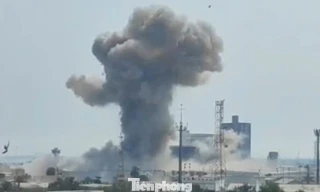 Lao động Việt ở Dubai: 'Tên lửa nổ như bắp rang trên trời'