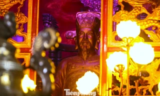 Linh thiêng ngôi đền hàng trăm năm tuổi ở cửa biển xứ Nghệ