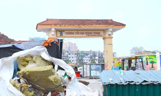 Phá trường cũ, trường mới còn trên giấy, cô trò chật vật đi 'ở trọ'