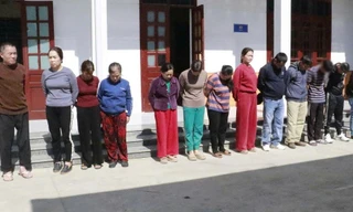 Đột kích sới bạc trong rừng, 14 đối tượng ‘có số má’ bị bắt giữ