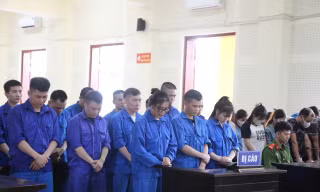 Tuyên án 33 bị cáo lừa đảo bằng kịch bản “việc nhẹ, lương cao”
