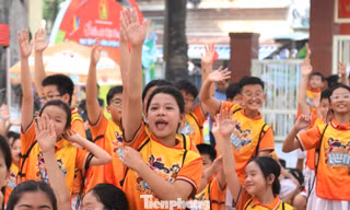 Hàng nghìn học sinh hào hứng tham gia ngày hội ‘Thiếu nhi Việt Nam - Học tập tốt, rèn luyện chăm’
