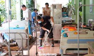 Trung tâm y tế ở Nghệ An tan hoang sau trận lũ lịch sử