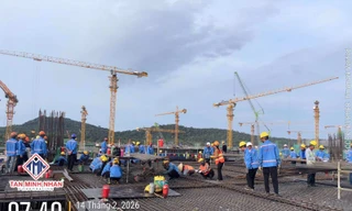 27 Tết: Hơn 6.200 công nhân tình nguyện bám công trường APEC Phú Quốc