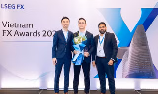 Vietcombank khẳng định vị thế dẫn đầu với cú đúp danh hiệu 'Best FXall Taker' và 'Top 5 Matching Volume Traded'