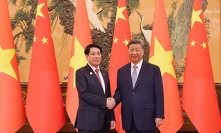 Chủ tịch nước Lương Cường hội đàm với Tổng Bí thư, Chủ tịch nước Trung Quốc Tập Cận Bình