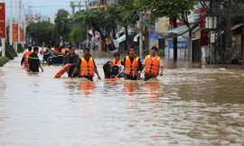 Mưa lũ làm 54 người chết, mất tích