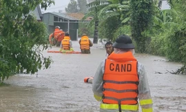 Ngập sâu, đường sắt tê liệt, 50 người thiệt mạng và mất tích