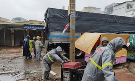 Triển khai xe phát sóng cơ động, đưa drone vào vùng lũ 