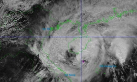 Bão đổ bộ sáng sớm mai, miền Trung hứng chịu hai đợt mưa đặc biệt lớn