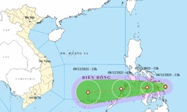 Áp thấp nhiệt đới sắp vào Biển Đông