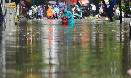 Miền Bắc, miền Trung đón mưa rất lớn từ chiều tối nay