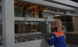 Biến rác thải nhựa thành sản phẩm gỗ hữu ích