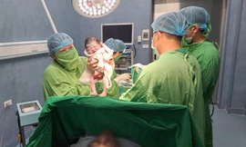 Thai kỳ chồng chất nguy cơ, sản phụ được cứu kịp thời