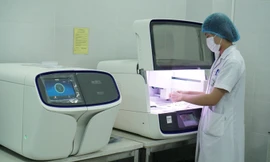 Xét nghiệm gen là 'chìa khóa' vàng phát hiện sớm ung thư di truyền