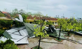 Hơn 1.000 trường học thiệt hại sau bão số 10