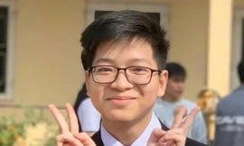 Nguyễn Duy Phong lớp 12A5, trường THPT Chương Mỹ A (Hà Nội) đạt điểm 10 tuyệt đối ở các môn thuộc tổ hợp xét tuyên A00.