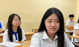 Hà Nội bổ sung điểm chuẩn vào lớp 10: Trường top đầu hạ điểm, 2 trường tuyển nguyện vọng 'tràn'