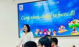 Hiệu trưởng mời học sinh xếp loại ‘chưa đạt’ uống trà sữa và nhắn: Các em không nhất thiết trở nên xuất sắc