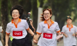 2000 phụ nữ chạy hưởng ứng môi trường không khói thuốc