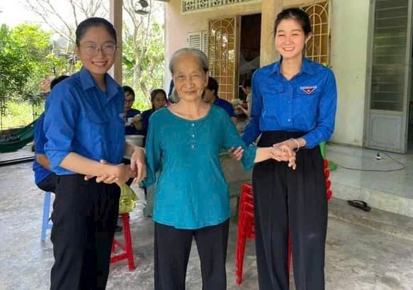 Thanh Nga vẫn đang nỗ lực với ước mơ trở thành cô giáo mầm non. z6791491900526-ac4c03775ecf630f5e031051ac000e0d.jpg