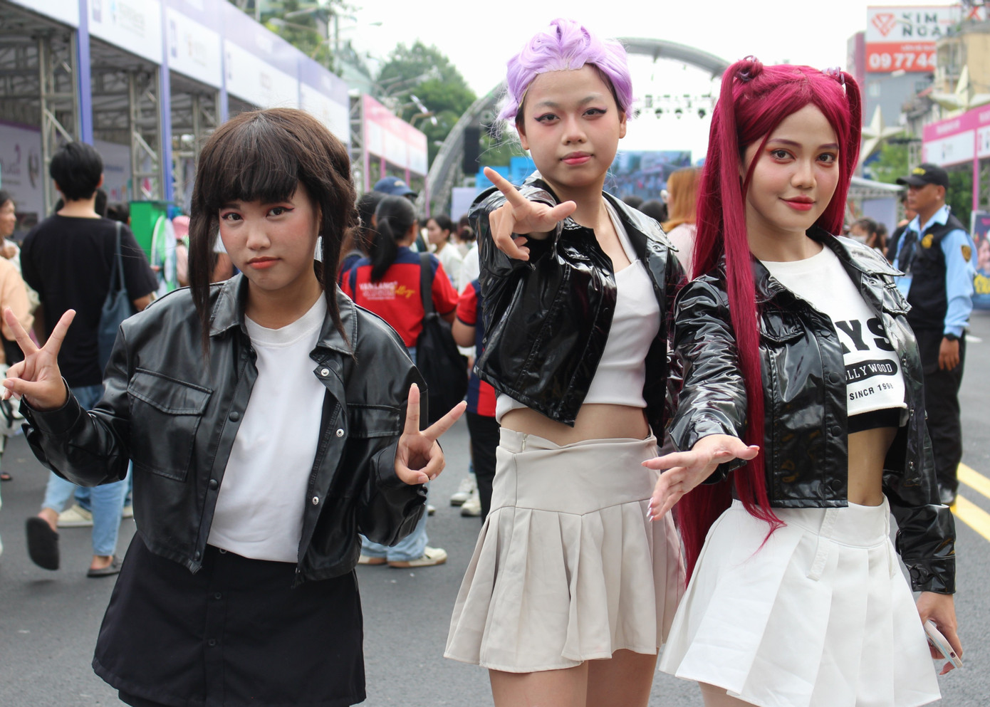 Các nhân vật trong nhóm HUNTR/X của phim Kpop Demon Hunters được cosplay tại Lễ hội. (Ảnh: Nam Anh) cosplay-2.jpg