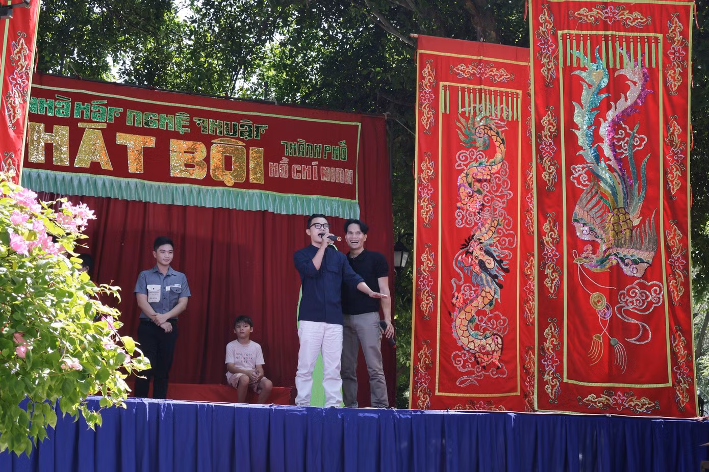 anh-duy-tham-gia-thu-thach-thu-tai-nghe-si-anh-anh-ky.jpg