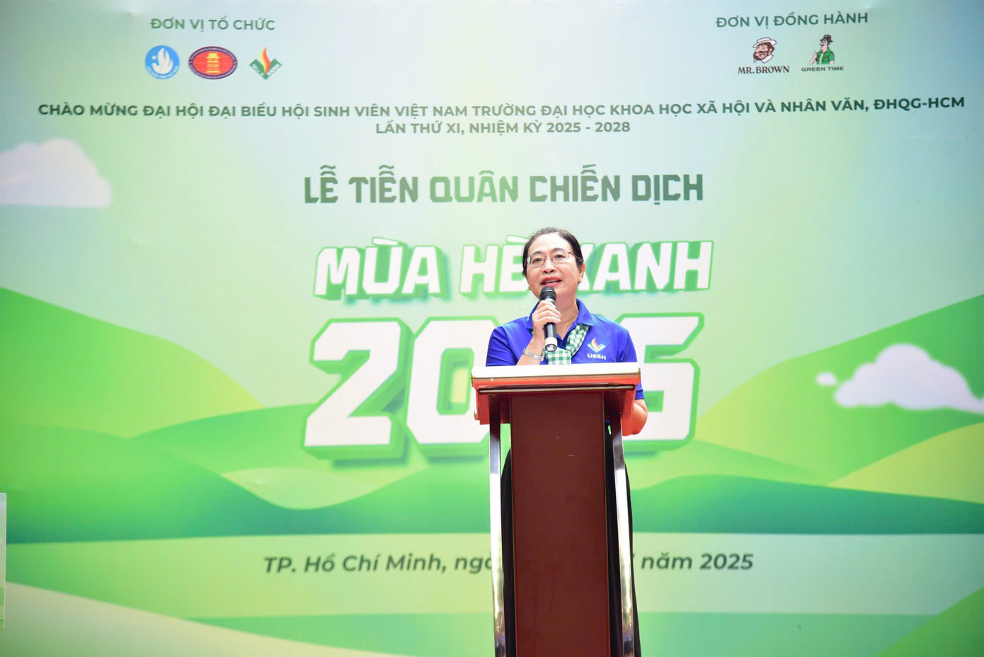 PGS. TS Lê Thị Ngọc Điệp phát biểu tại Lễ ra quân. z6800323317491-dba32ace71f6bbd7ffa60cd7581300b5.jpg