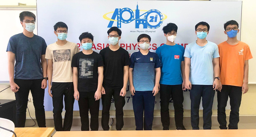 Đội tuyển quốc gia Việt Nam dự thi Olympic Vật lí Châu Á - Thái Bình Dương.