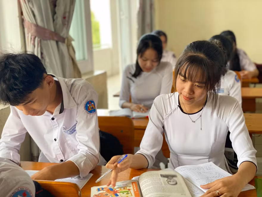 Giáo viên buộc dạy theo văn mẫu do cách ra đề của Bộ GD&ĐT?