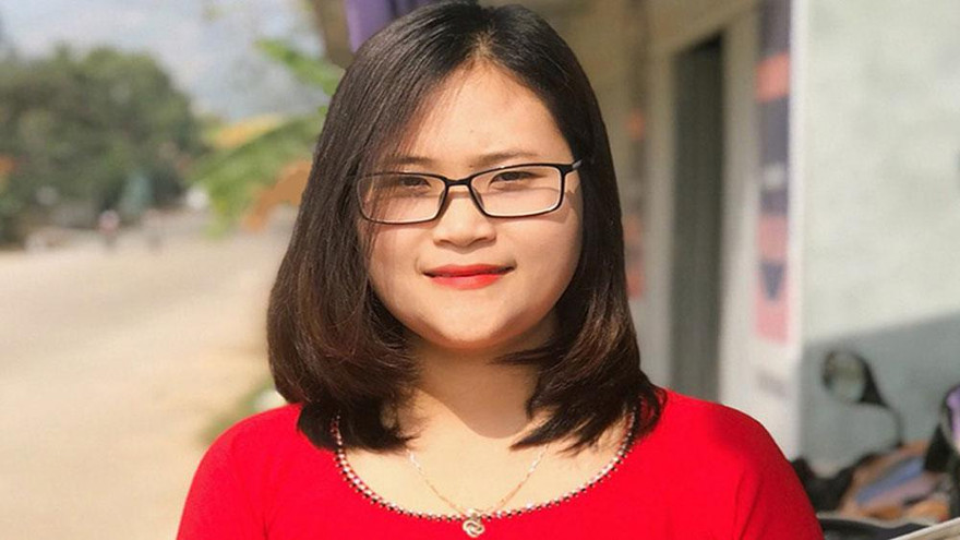 Cô giáo Hà Ánh Phượng