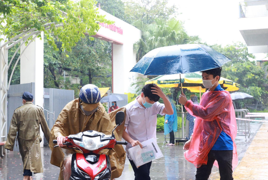 Đề Toán dễ, nhiều thí sinh có thể đạt điểm 9, 10. Ảnh: Như Ý