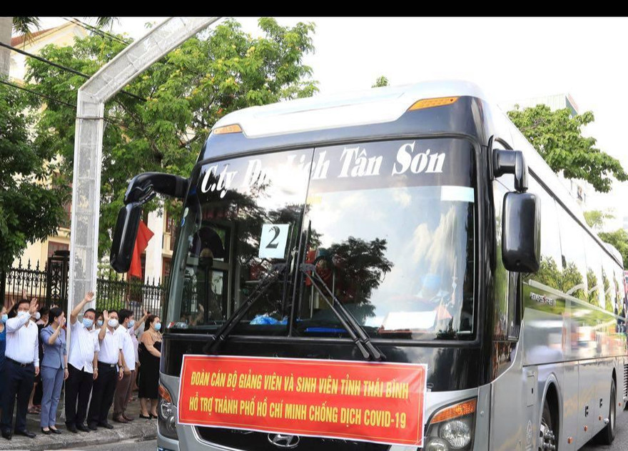 Thái Bình cử cán bộ vào TPHCM đón 27 học sinh về địa phương học tập