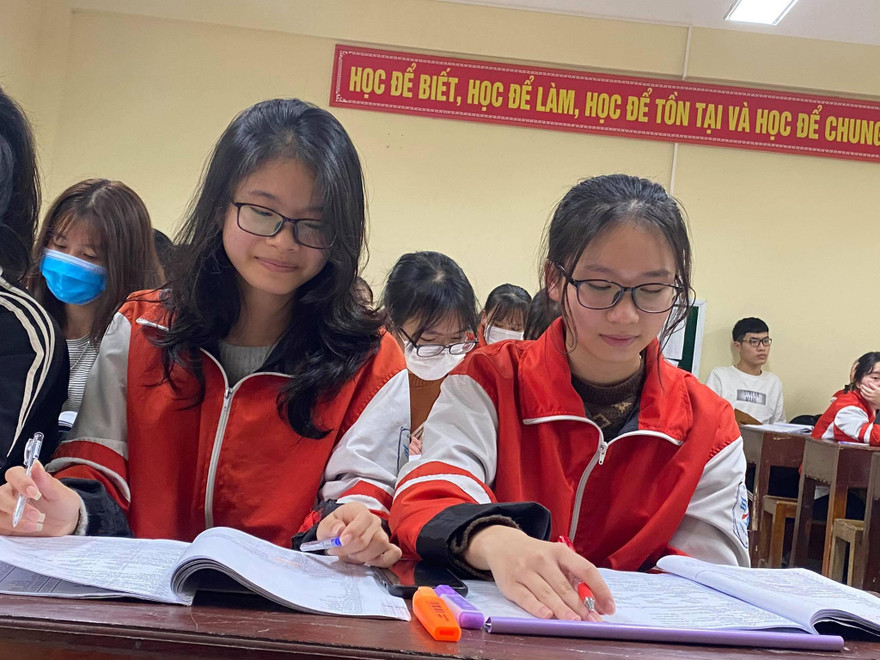 Bộ GD&ĐT yêu cầu các cơ sở giáo dục có kế hoạch ôn tập kiến thức cho học sinh sau khi các em trở lại trường. 